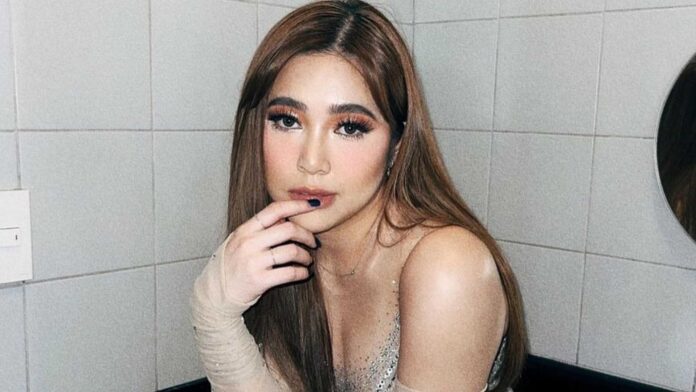 20220929-PAGEONE-Moira-Dela-Torre.jpg