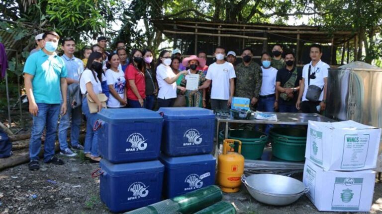 BFAR Gives P350-K Fish Processing Equipment To Tarlac