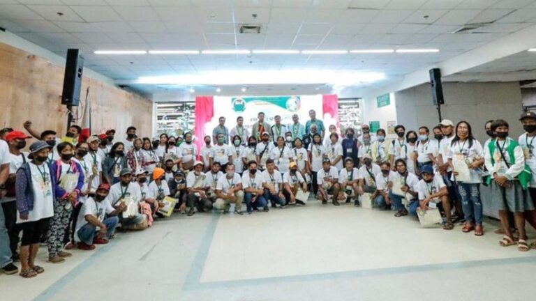 Farmers In Masbate Province Get E-Titles For Over 500 Hectares