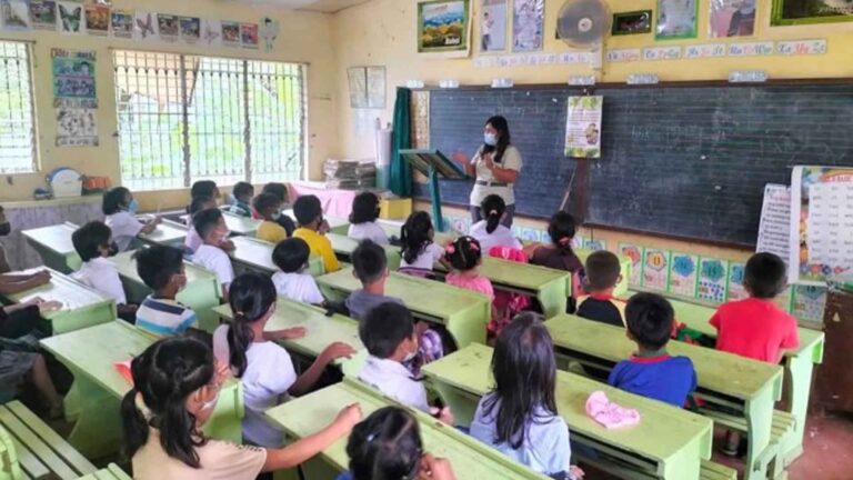 DepEd-Dumaguete Still Requires Face Masks In Schools