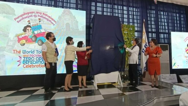Iloilo Province Receives Zero Open Defecation Seal