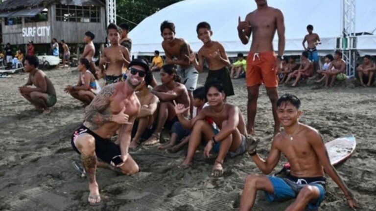National Competition Seeks To Lure More Young Surfers In Eastern Samar