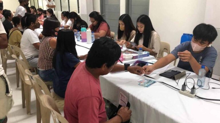 Over 1.5K Tarlac Farmers Get Cash Aid Via Department Of Agriculture Program