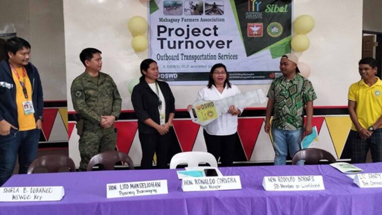 Farmers Get Outboard Transport Service In Agusan Del Sur