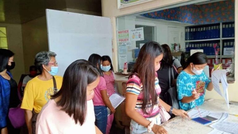 Antique Voters Urged To Register During Christmas Break