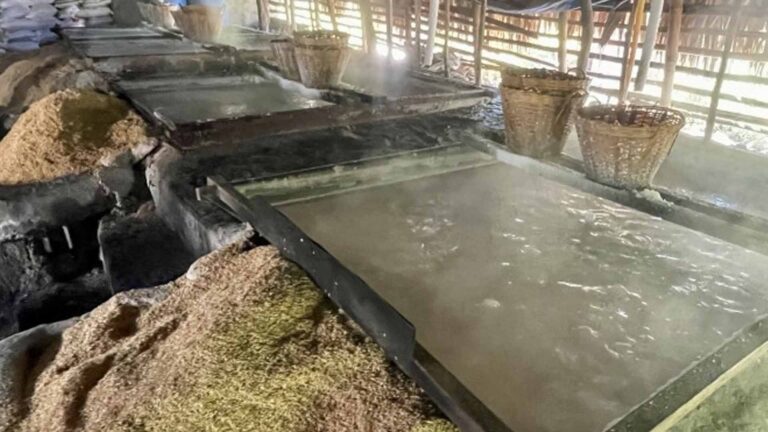 BFAR Awards PHP16.7 Million Livelihood Aid To Salt Makers, Fishers