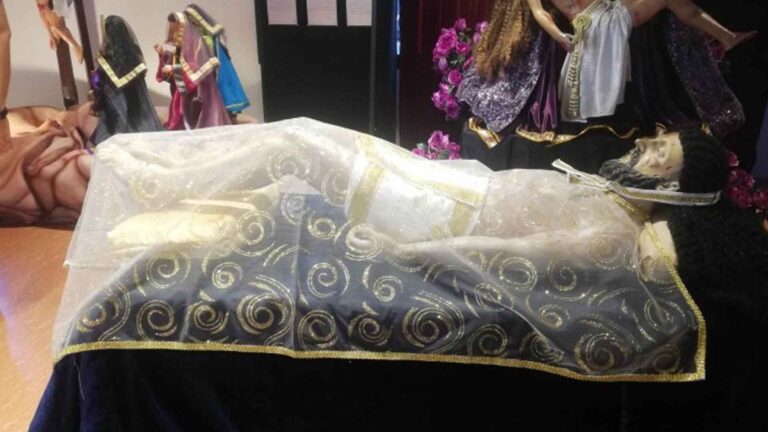 Lenten Exhibit Shows Rich Sacred Art In Antique