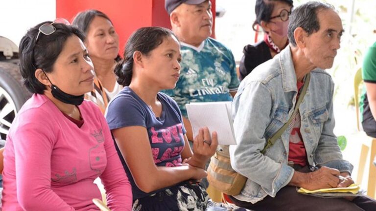 Leyte Farmers Receive Loan Assistance From DAR, Land Bank Of The Philippines