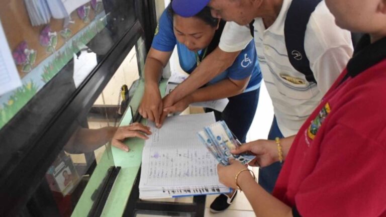 Over 500 Flood-Hit Agusan Del Norte Farmers Get PHP1.1 Million Calamity Aid