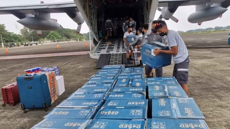 Wescom Helps Distribute 3.5K Laptops To Palawan Public Schools