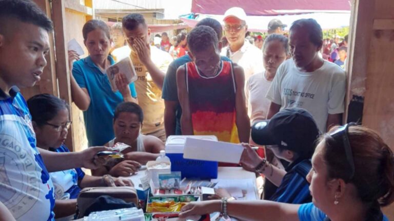 Surigao Del Sur IP Farmers Get Free Veterinary Services