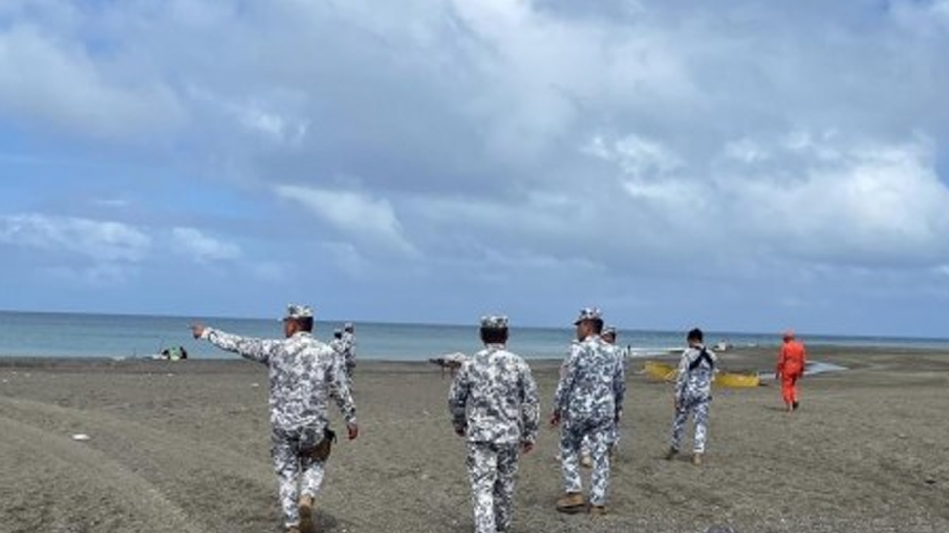 Ilocos Norte To Donate Fiberglass Boat To Coast Guard