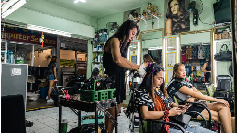 Filipino Parloristas Star In International Exhibition In China