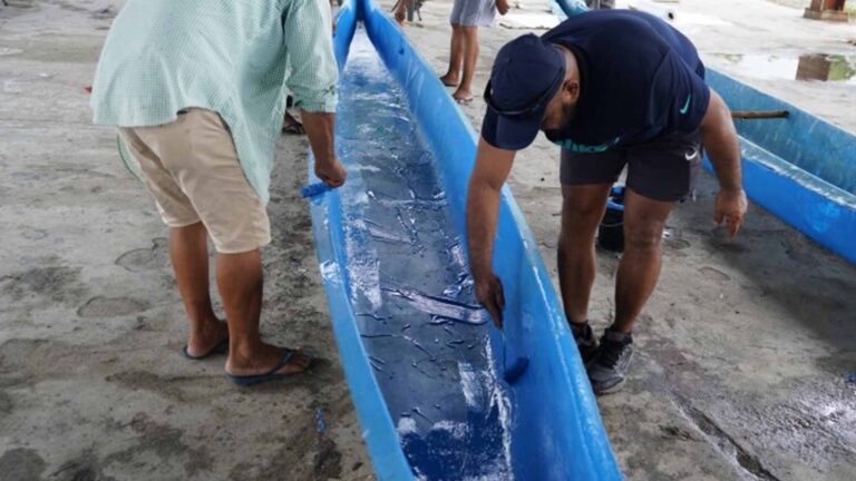 25 Fishers From Oil Spill-Hit Towns Complete Boat Building Course