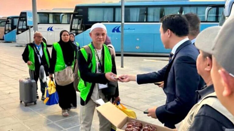 Over 300 Filipino Hajj Pilgrims Arrive In Saudi Arabia