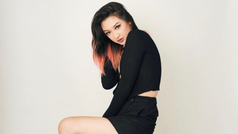 Struggail Reminisces Falling Out In New Single “Next 2 Me”
