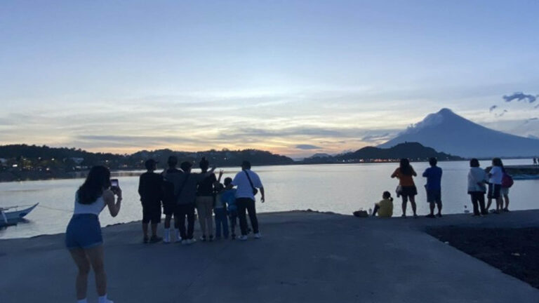 Albay Sets Up Tourist Viewing Sites To See Mayon’s Beauty, Fury