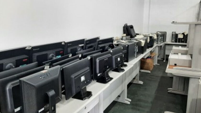GSIS Donates Office Equipment, Computers To PHLPost