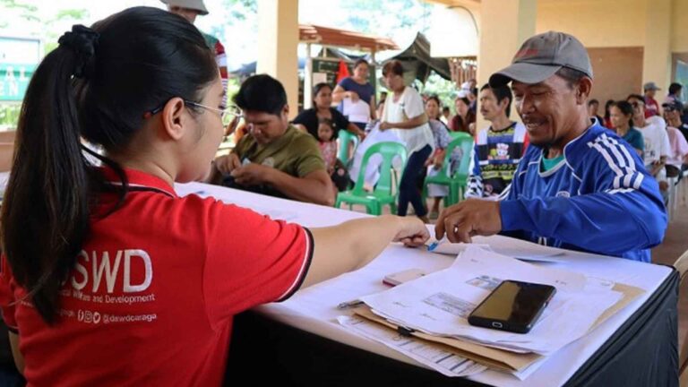 593 Agusan Del Sur Residents Get PHP2 Million Cash-For-Work Payments