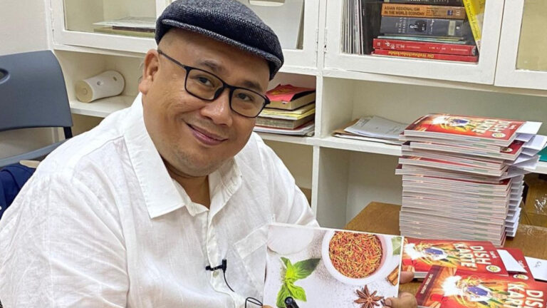 Chef Tatung’s SIMPOL Book Tour Kicks Off At National Bookstore