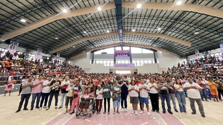 2K Siargao Town Residents Get PHP6 Million DSWD Aid