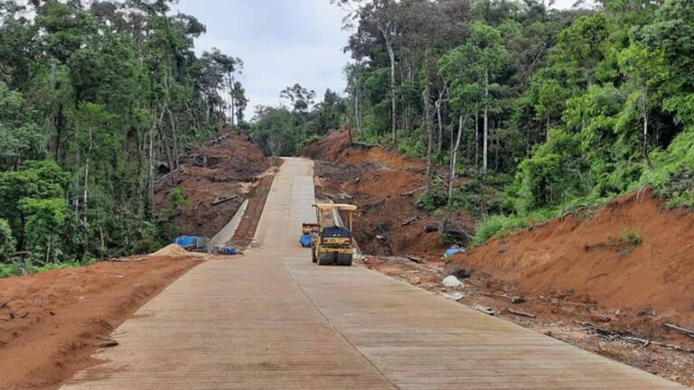 Officials Upbeat On Completion Of Samar Road Link