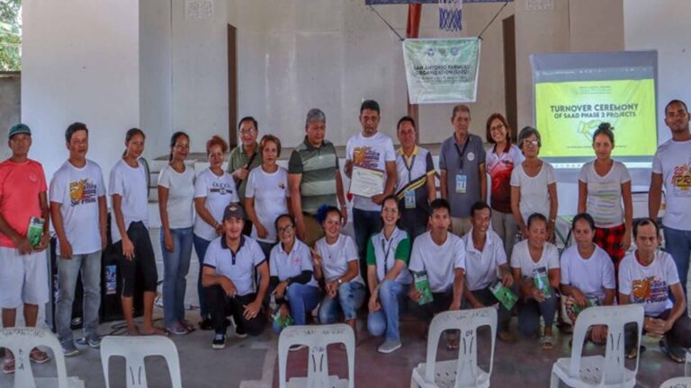 Caraga High-Value Crop Farmers Get PHP3.7 Million Aid From DA