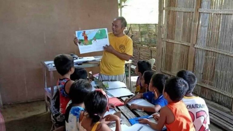 Storytelling For IP Mothers In Antique Gets National Award