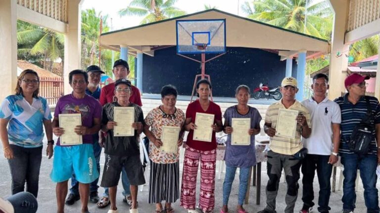 44 Agrarian Reform Beneficiaries In Albay Get Land Titles