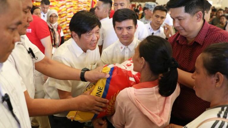 PBBM Leads Distribution Of Confiscated Rice To 4Ps Beneficiaries