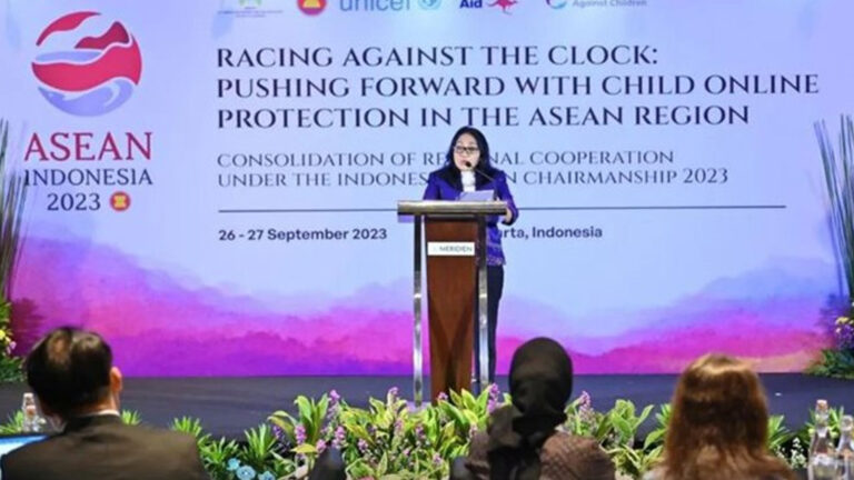 Minister: Protect ASEAN Kids From Technology’s Adverse Effects