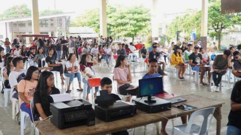 6K Poor College Students In Antique Apply For Educational Aid
