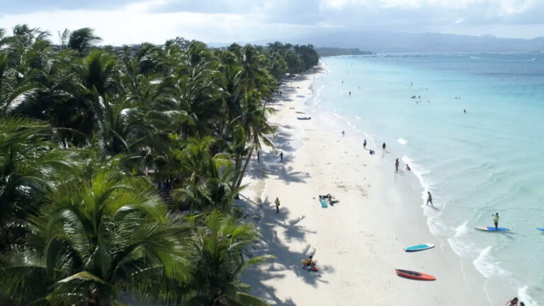 Malay LGU Resumes Sandcastle-Building To Revive Tradition Of Boracay