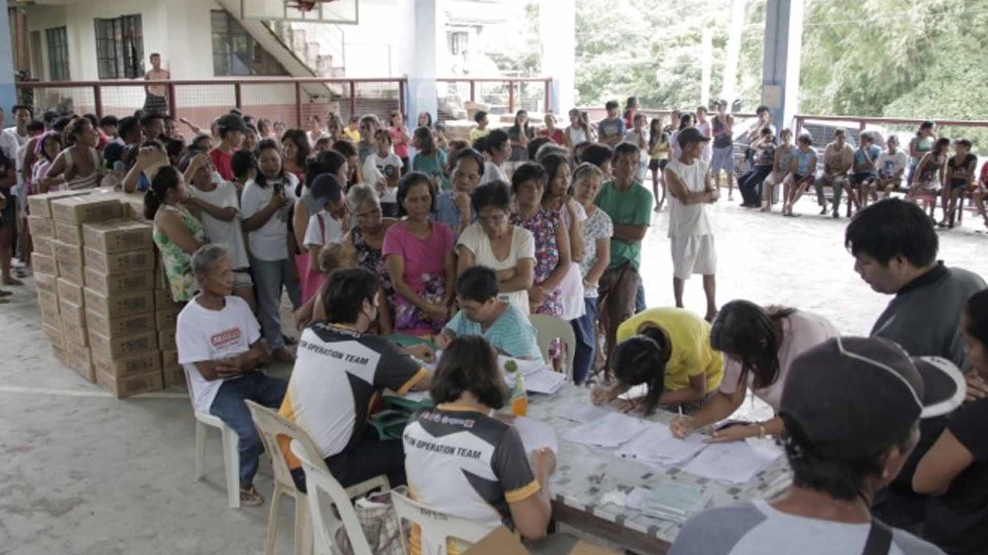 Albay Town Mayor To Continuously Aid Mayon Evacuees
