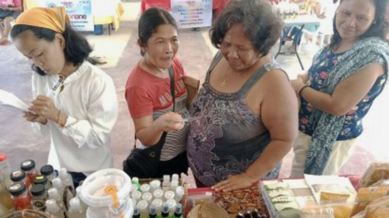 Entrepreneurs Showcase Local Products To Surfers, Visitors In Siargao