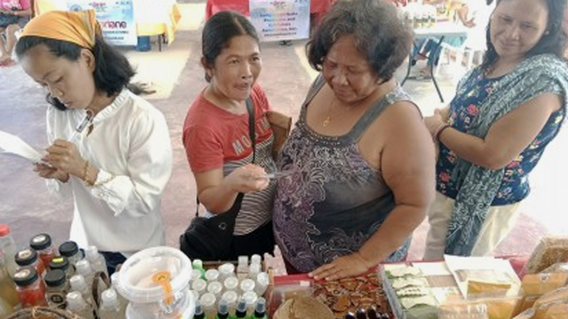 Entrepreneurs Showcase Local Products To Surfers, Visitors In Siargao