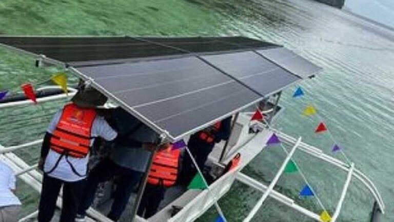 Remote Palawan Island Villagers Get Solar-Powered Boat From USAID