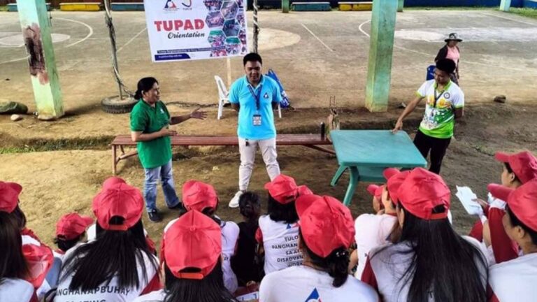 Almost PHP6 Million Aid Released To Marginalized Workers In Negros Occidental