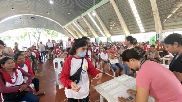 TUPAD Beneficiaries In Negros Oriental Get PHP9.5 Million Aid