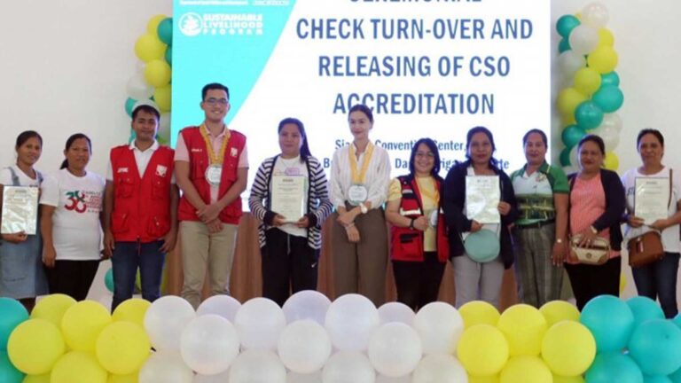 32 Siargao Groups Get PHP14.2 Million Livelihood Grants From DSWD