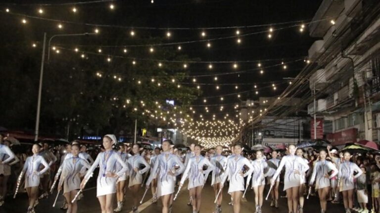 Two-Kilometer Christmas String Lights Illuminate Albay Town