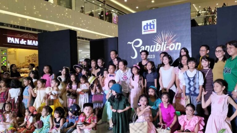 Community Fashion Show Lifts Esteem For Local Fiber, Heritage Products