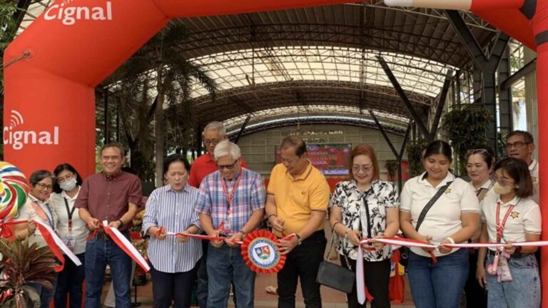 Batangas Boosts Sales Of Farmers, Fishers With Bazaar