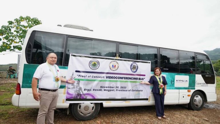 Supreme Court Performs Field Test Of Videoconferencing Bus