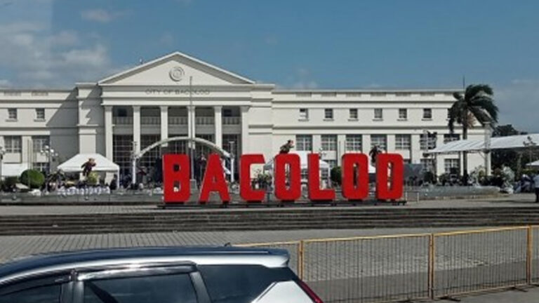 Bacolod City Seeks DOT Funding For Plaza, Government Center Upgrade