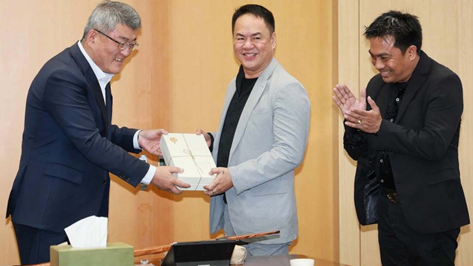 Dinagat Governor In South Korea To Secure Deployment Of Workers