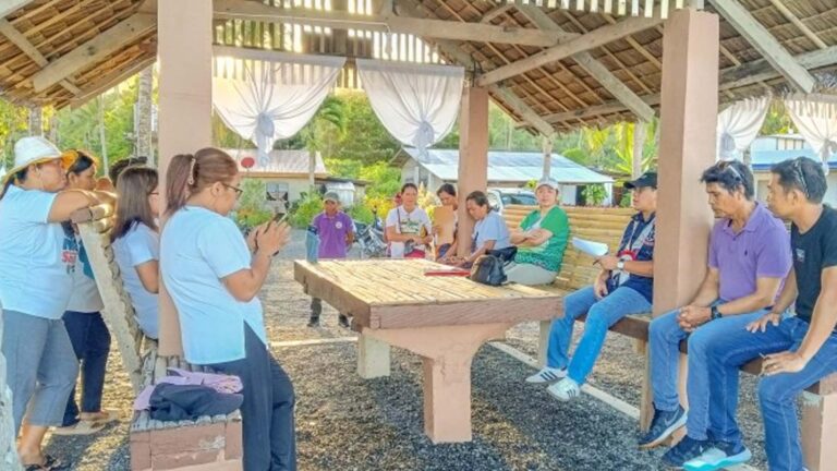 2 Northern Samar Towns Get Incentives For Zero Open Defecation Tag