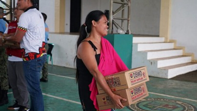 Agusan Del Sur Families Displaced By Flooding Receive DSWD Aid