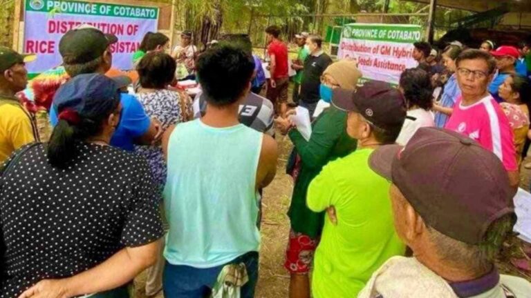 800 North Cotabato Farmers Get PHP3.1 Million Aid