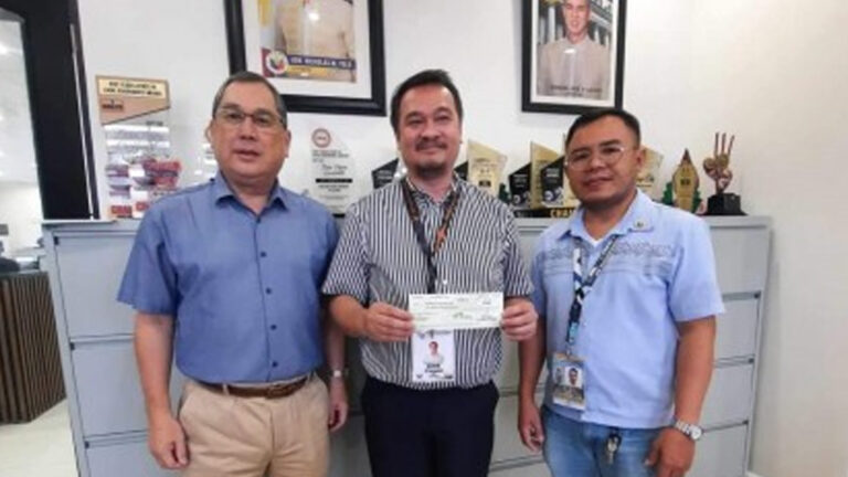 Bago City Turns Over PHP200 Thousand Fund To NFA To Increase Palay Buying Price